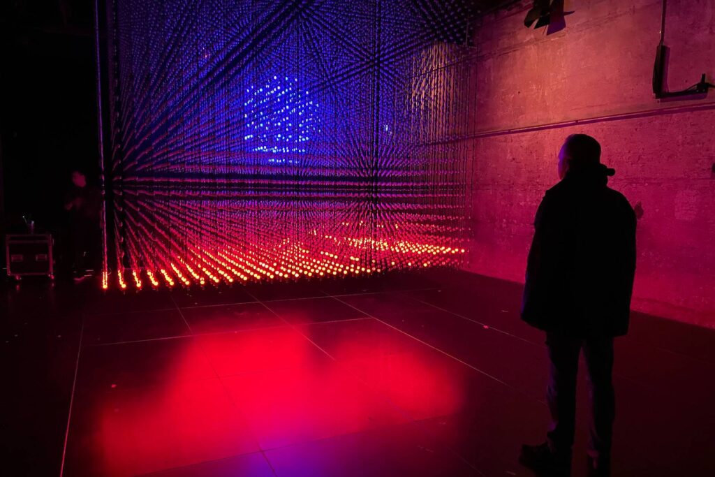 Lichtkunst 1510.1001, DARK Lichtkunstfestival Arnsberg. Entwurf: Dennis Köhler